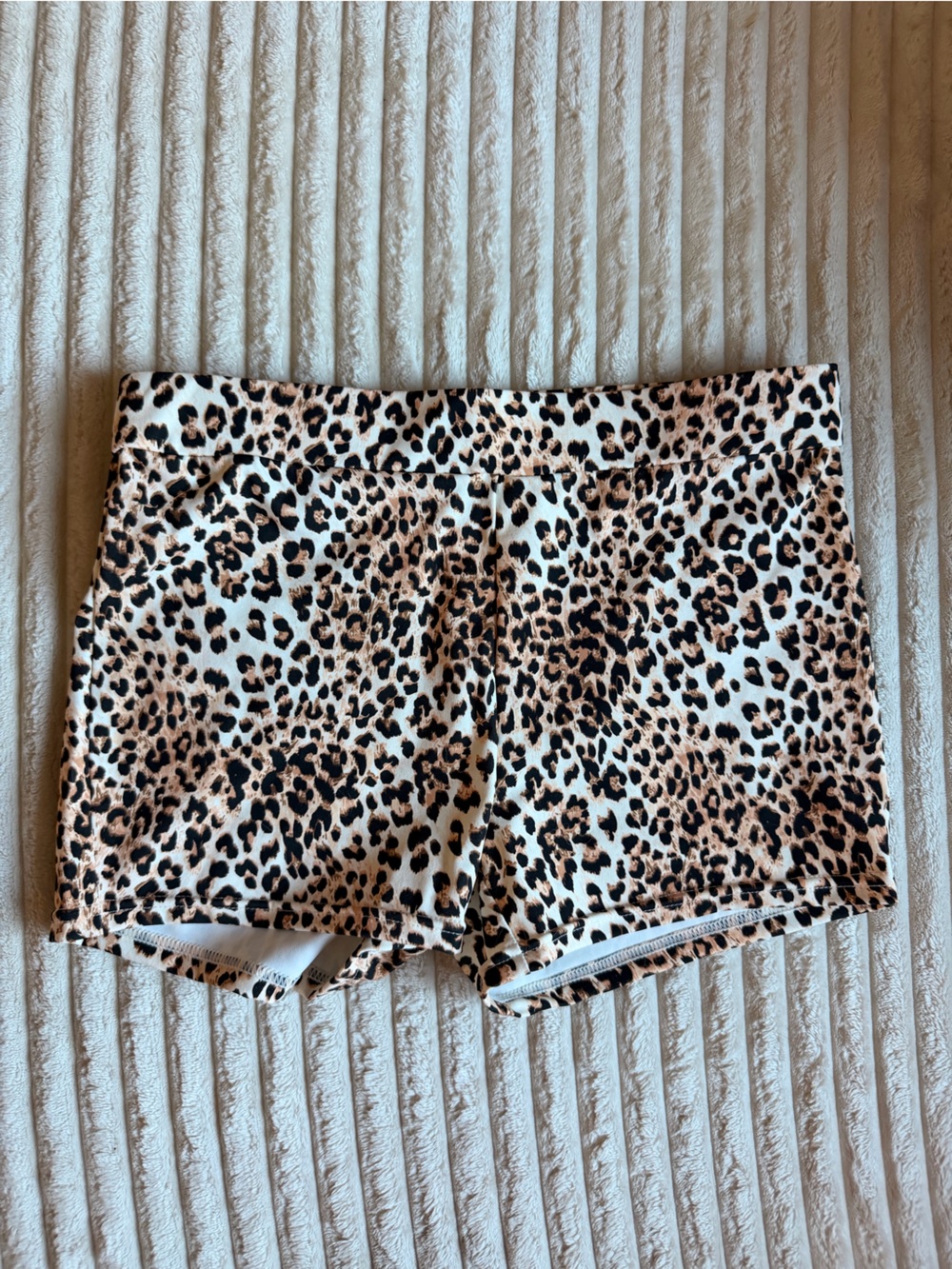 White Fox Leopard Print Shorts - Picture 4 of 8